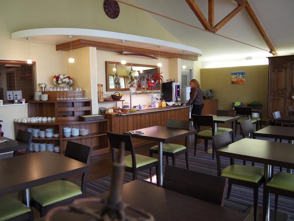 Contact Atoll Hotel Niort