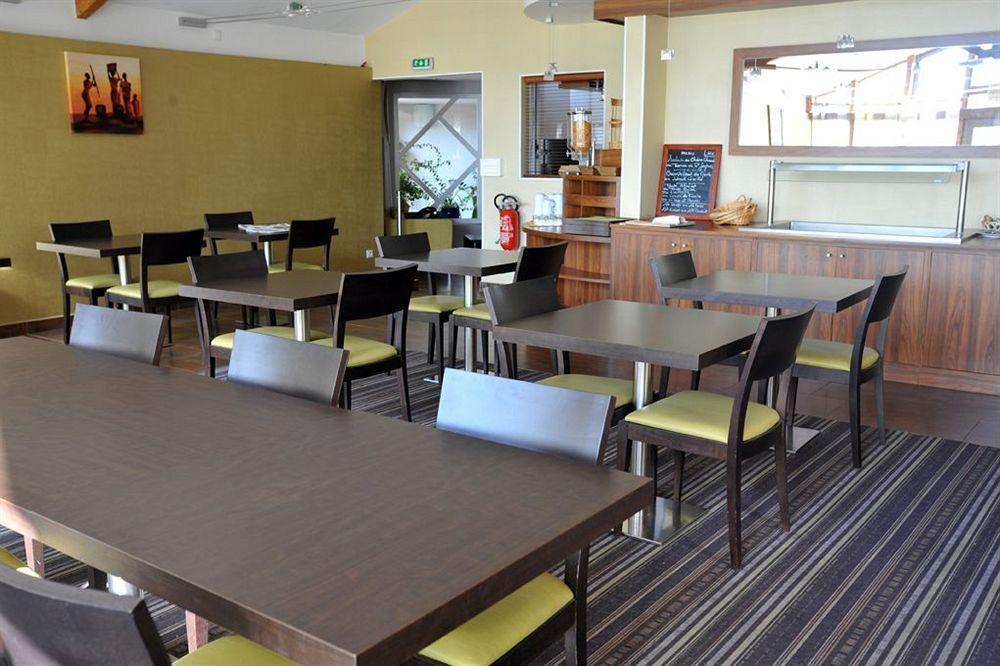Contact Atoll Hotel