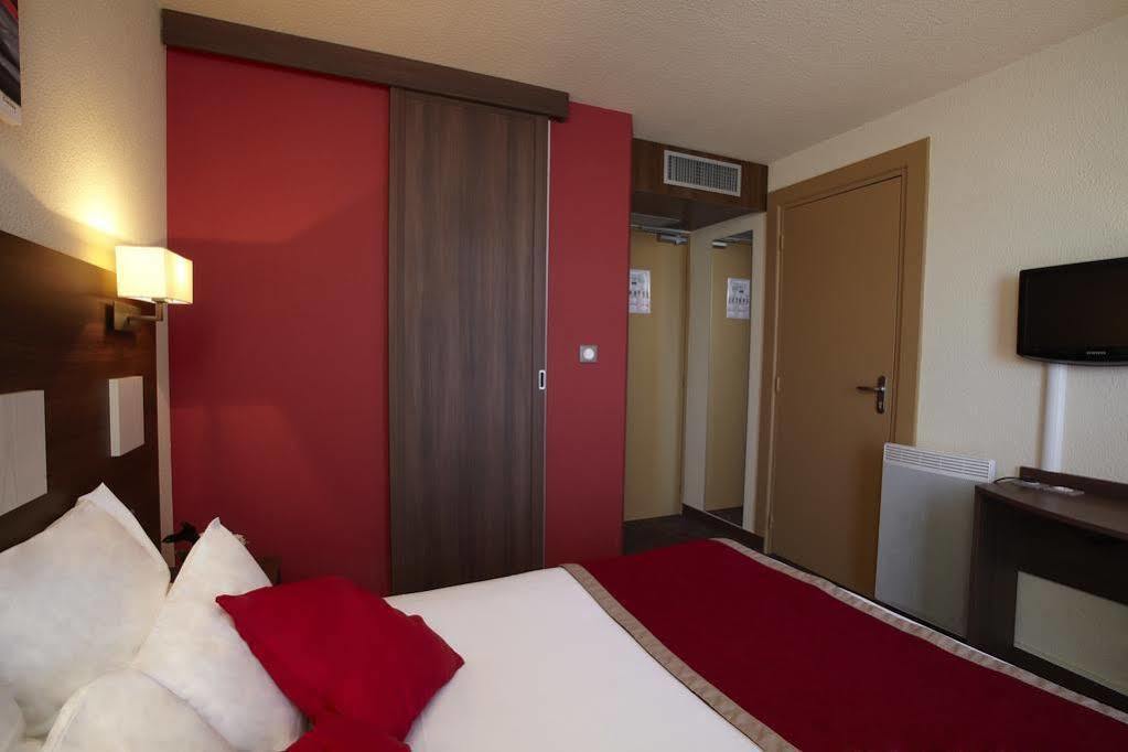 Contact Atoll Hotel